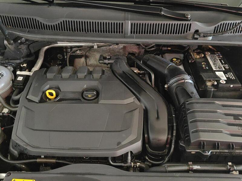 Volkswagen Touran vaihtoauto