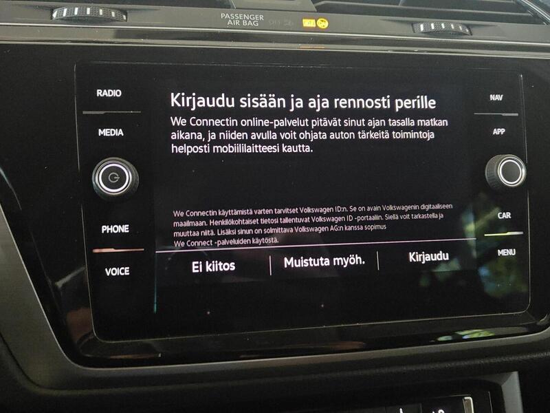 Volkswagen Touran vaihtoauto