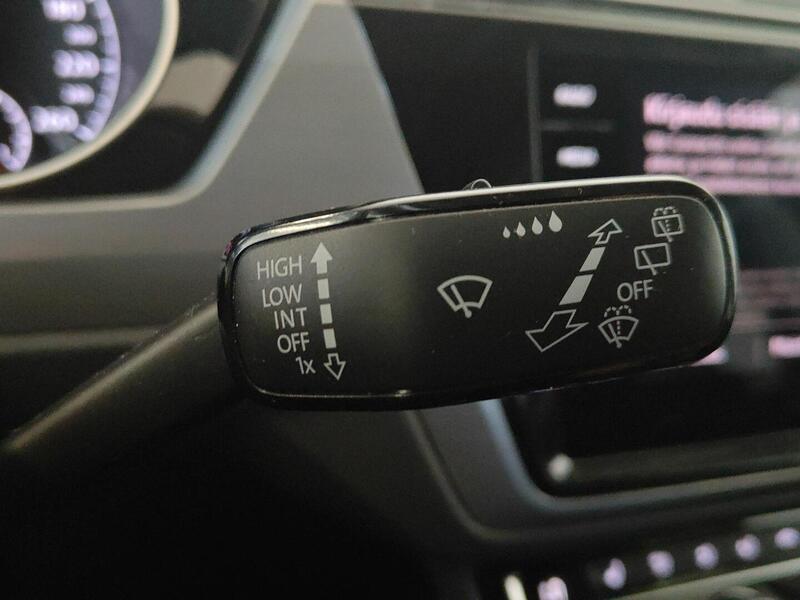 Volkswagen Touran vaihtoauto