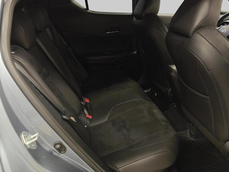 Toyota C-HR vaihtoauto