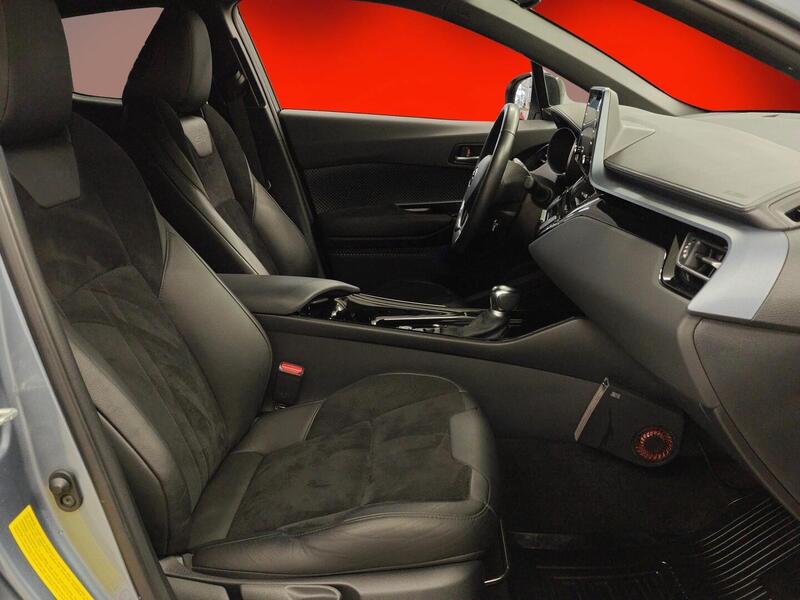 Toyota C-HR vaihtoauto