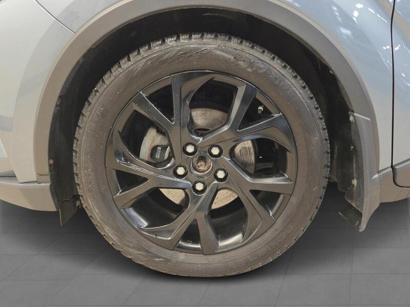 Toyota C-HR vaihtoauto