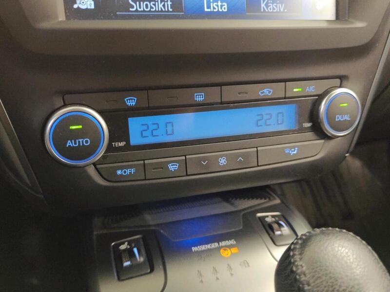 Toyota Avensis vaihtoauto