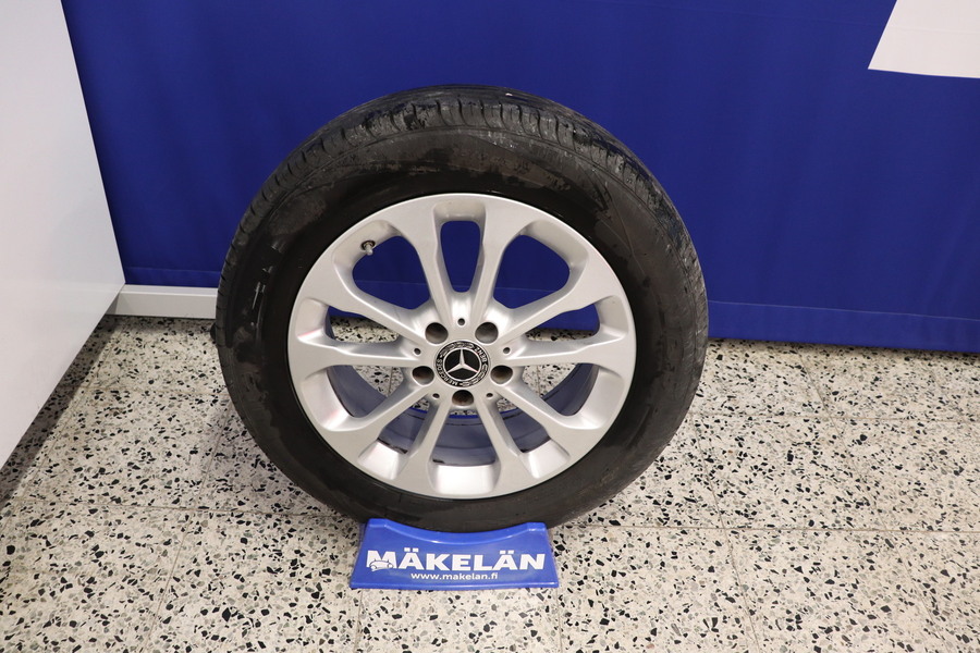 Mercedes-Benz GLA vaihtoauto