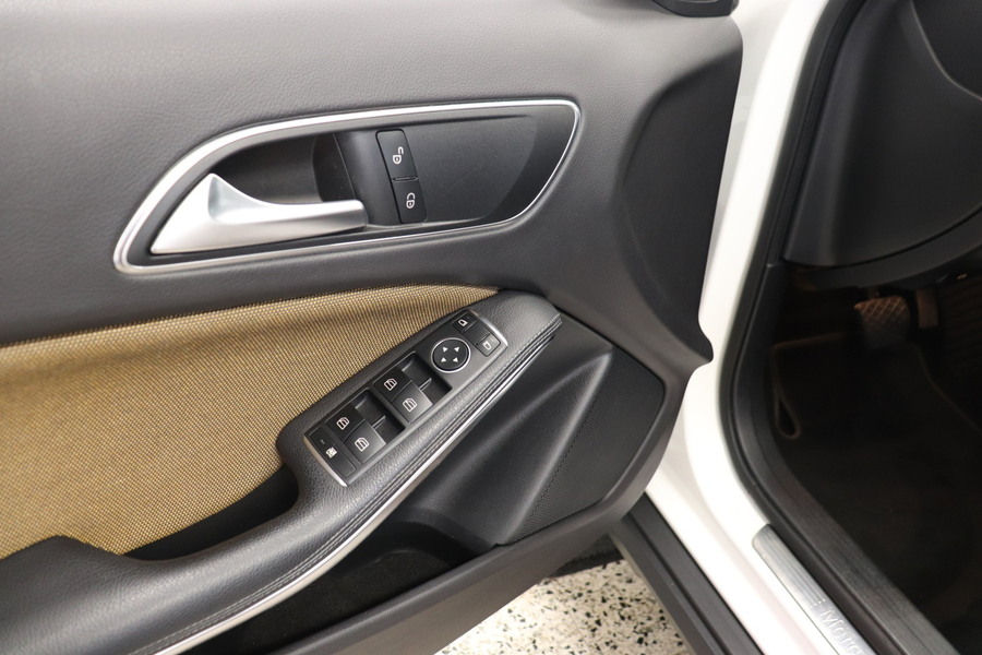 Mercedes-Benz GLA vaihtoauto