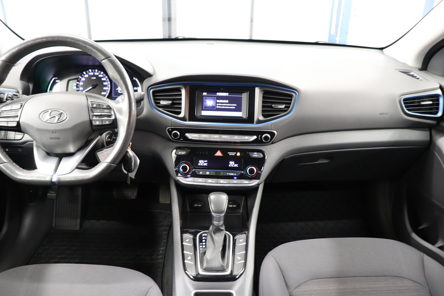 Hyundai IONIQ hybrid vaihtoauto