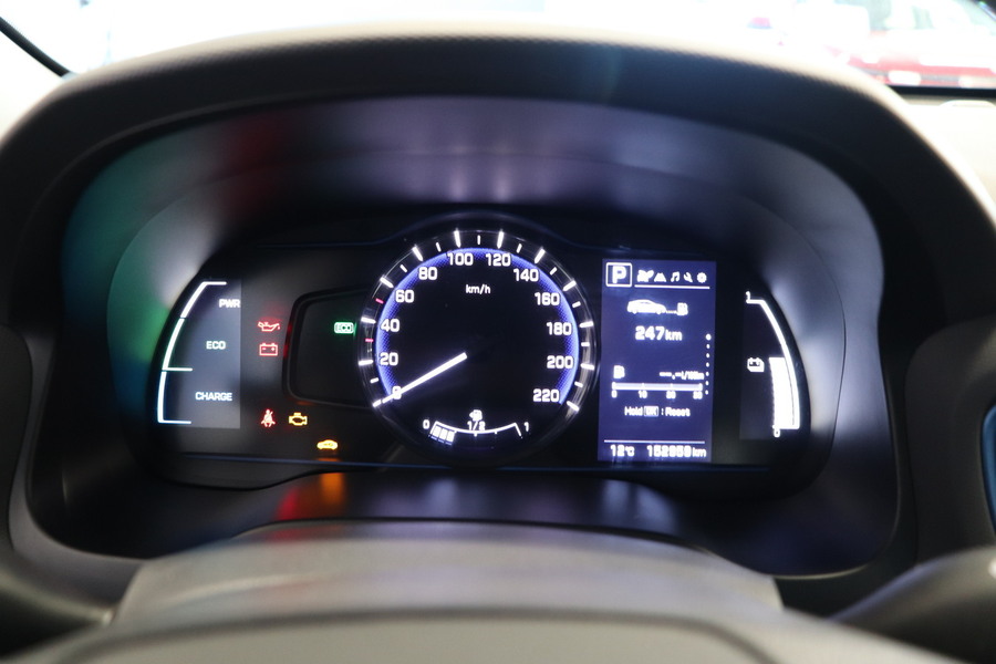 Hyundai IONIQ hybrid vaihtoauto