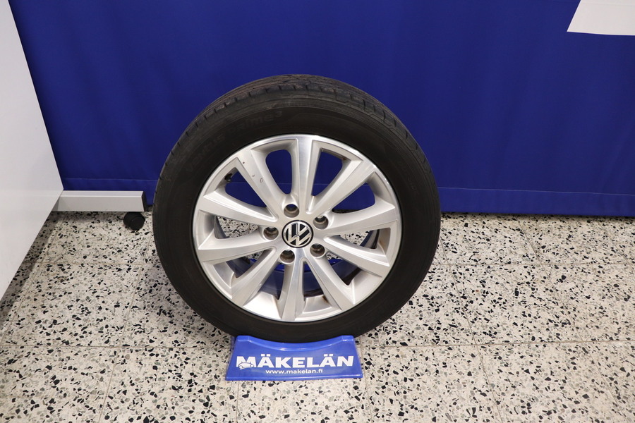 Volkswagen Touran vaihtoauto