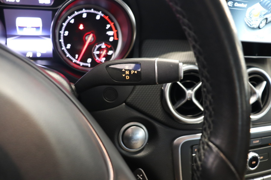 Mercedes-Benz GLA vaihtoauto