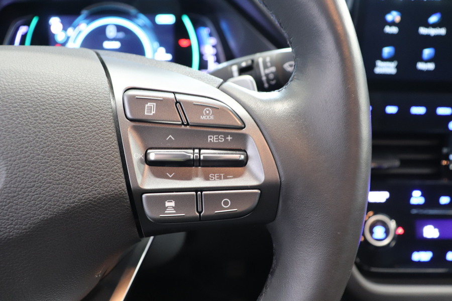 Hyundai IONIQ plug-in vaihtoauto