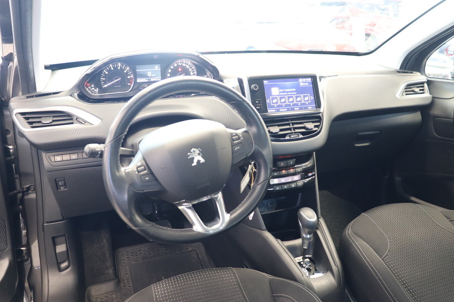 Peugeot 208 vaihtoauto