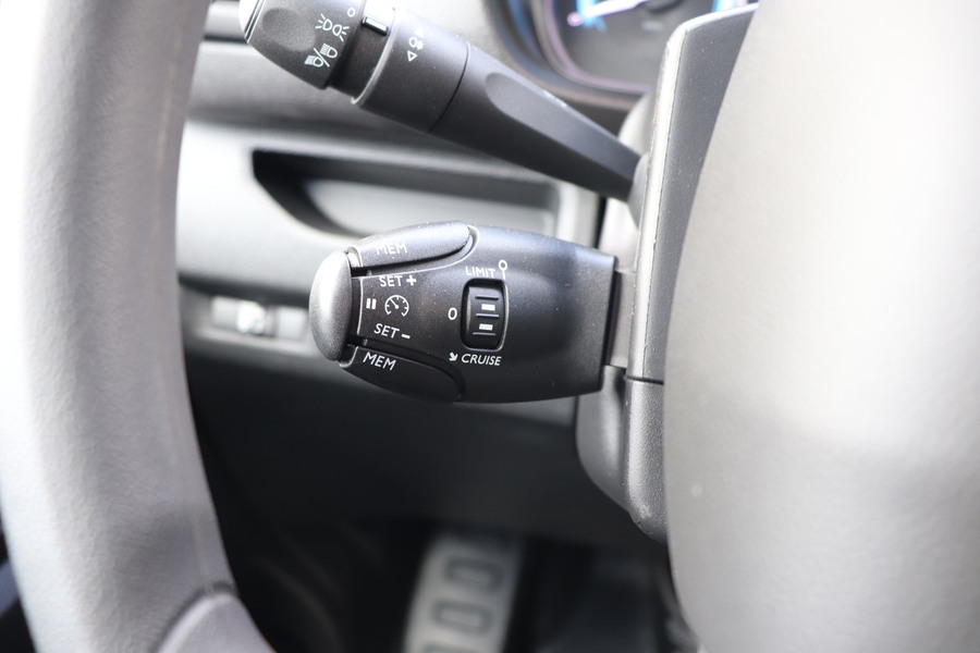 Peugeot e-Expert vaihtoauto