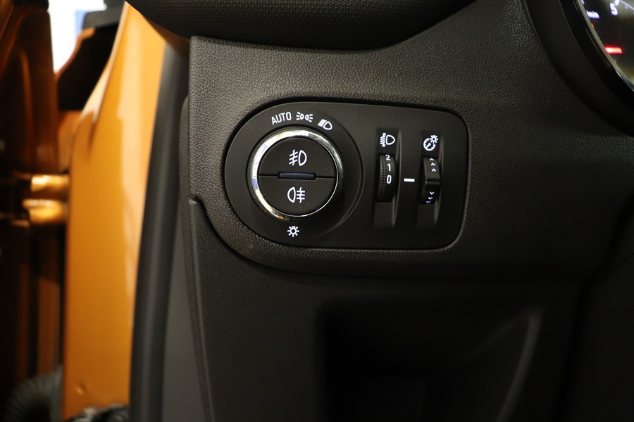 Opel Crossland X vaihtoauto