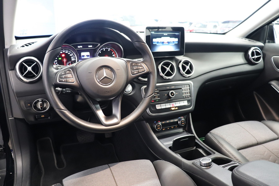 Mercedes-Benz GLA vaihtoauto