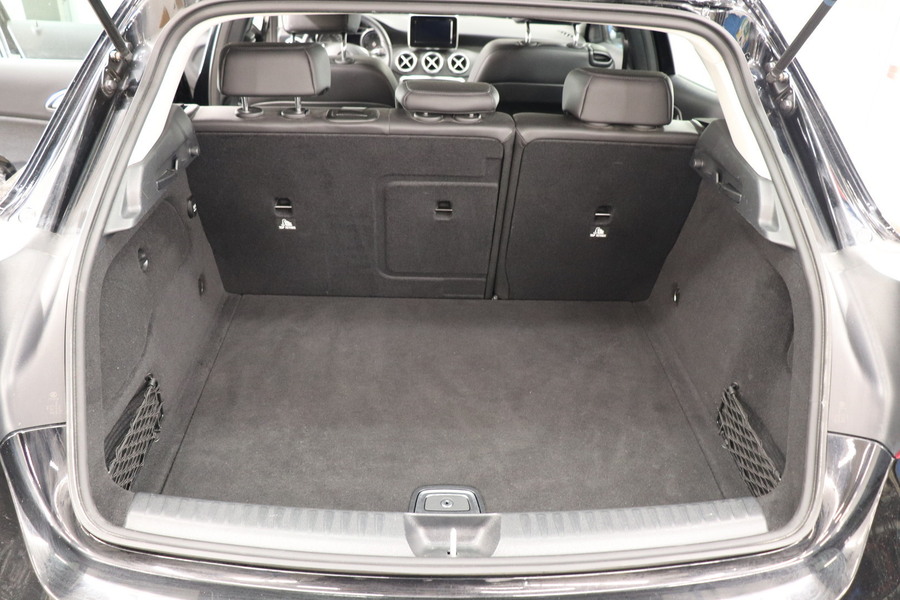 Mercedes-Benz GLA vaihtoauto