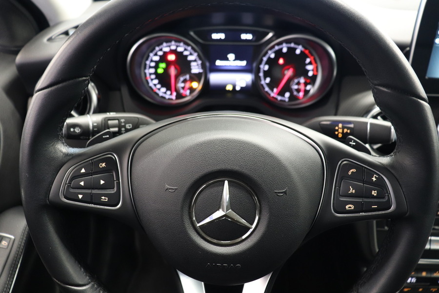 Mercedes-Benz GLA vaihtoauto