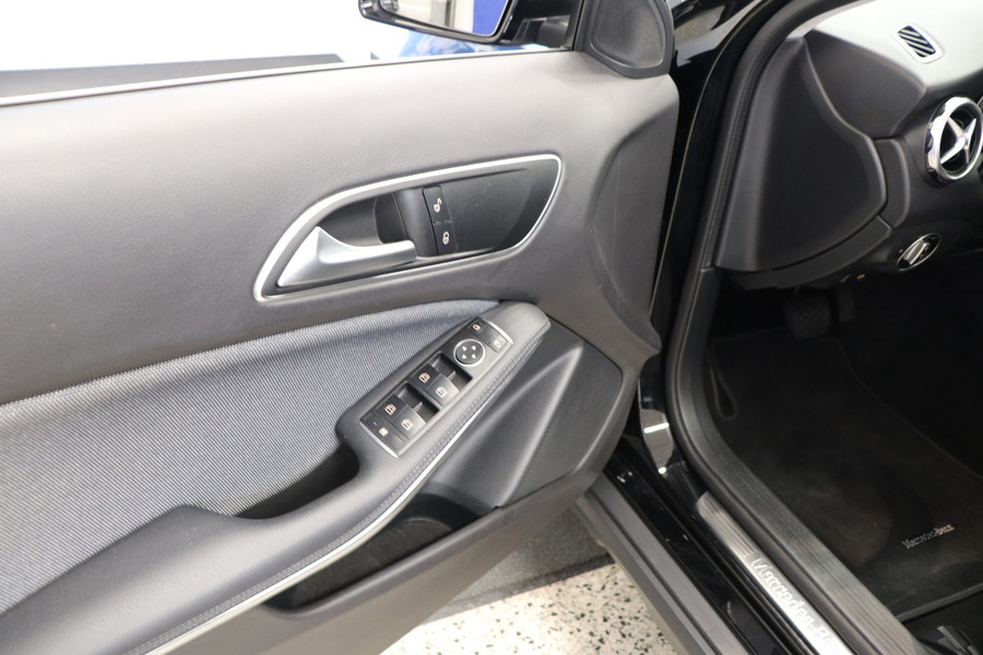 Mercedes-Benz GLA vaihtoauto