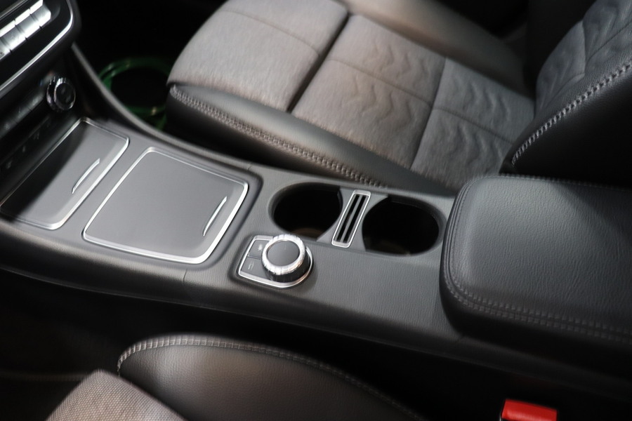 Mercedes-Benz GLA vaihtoauto