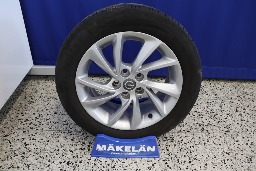 Opel Astra vaihtoauto