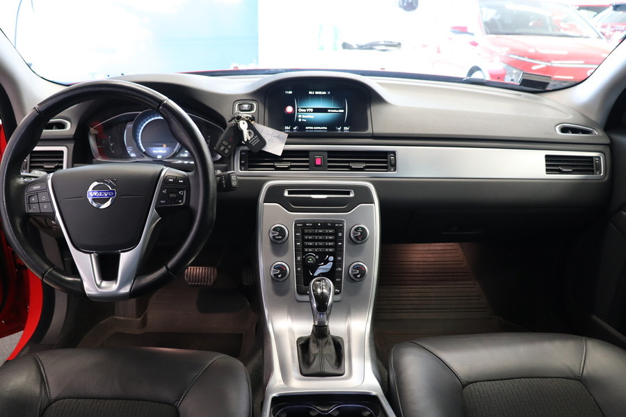 Volvo V70 vaihtoauto