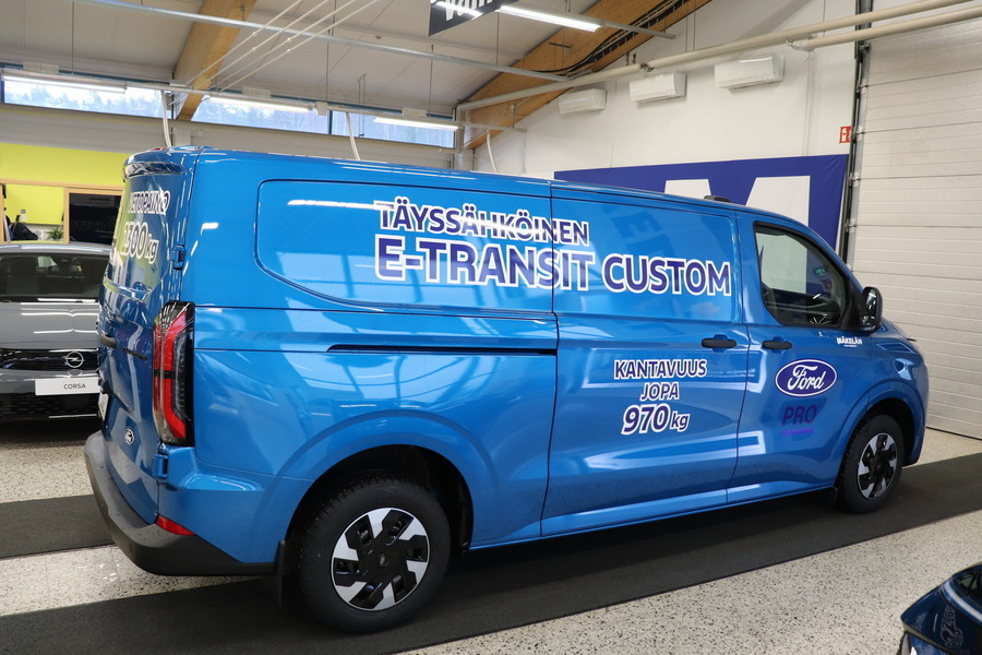 Ford Transit Custom vaihtoauto