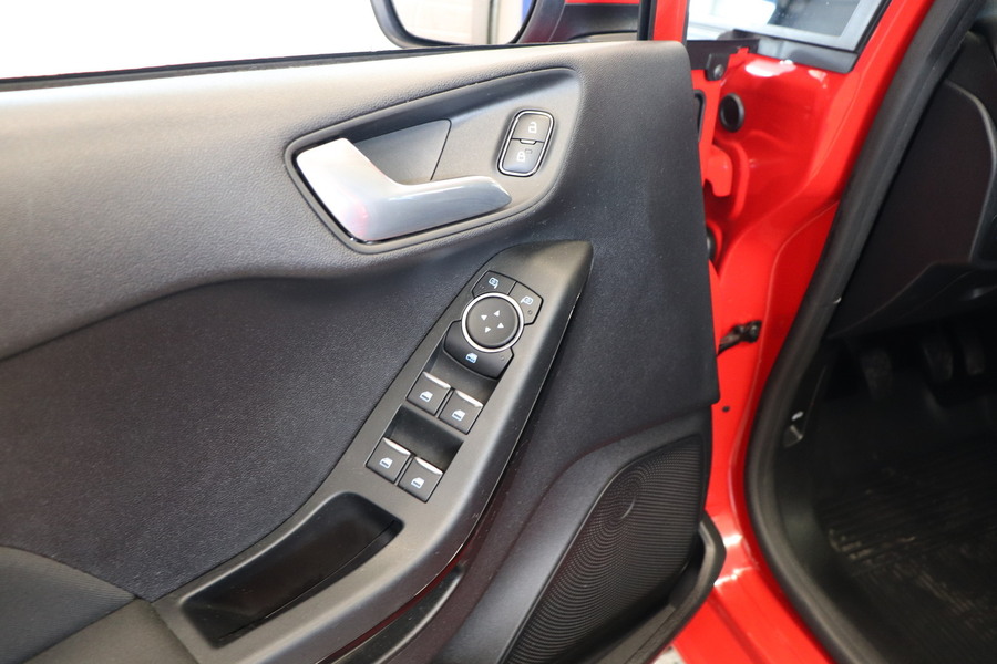 Ford Fiesta vaihtoauto