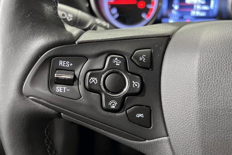 Opel Astra vaihtoauto