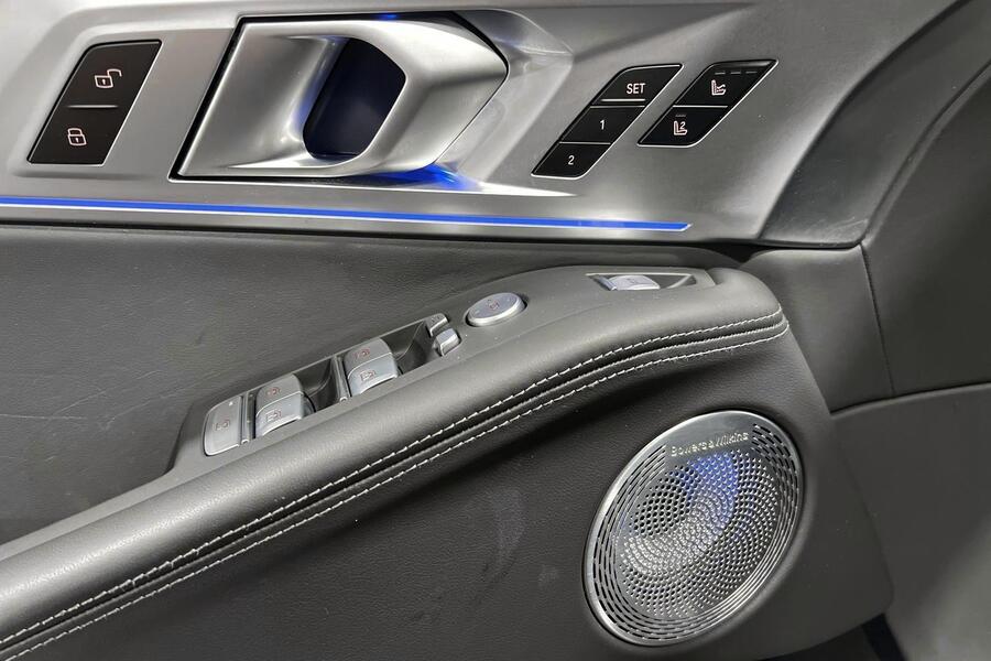 BMW XM vaihtoauto