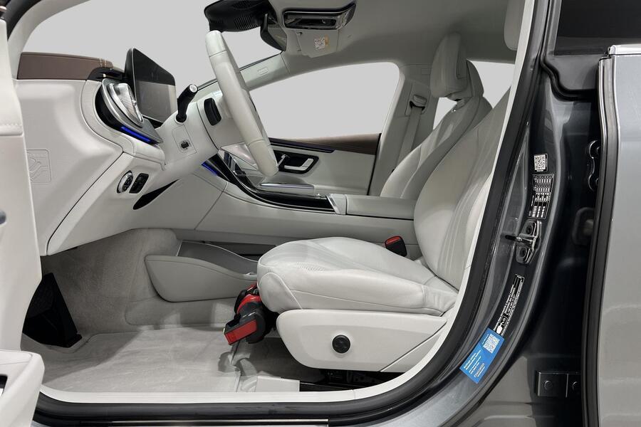 Mercedes-Benz EQE vaihtoauto