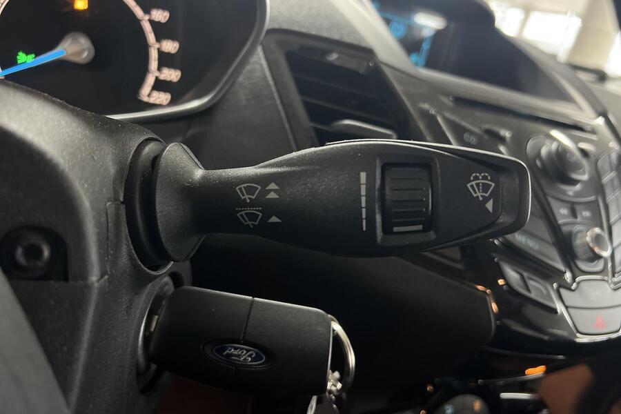 Ford Fiesta vaihtoauto