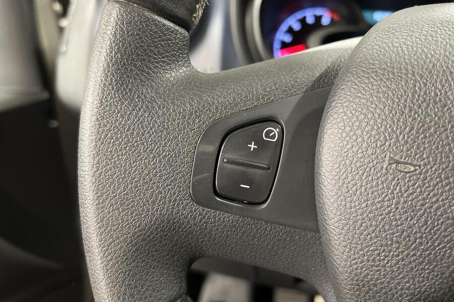 Opel Vivaro vaihtoauto