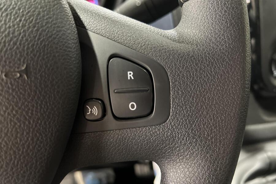 Opel Vivaro vaihtoauto