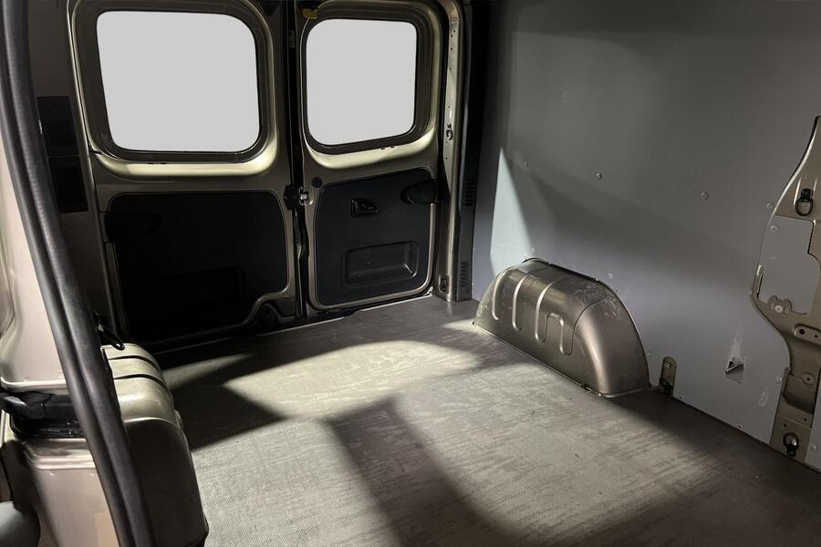 Opel Vivaro vaihtoauto