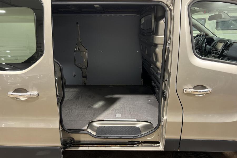 Opel Vivaro vaihtoauto