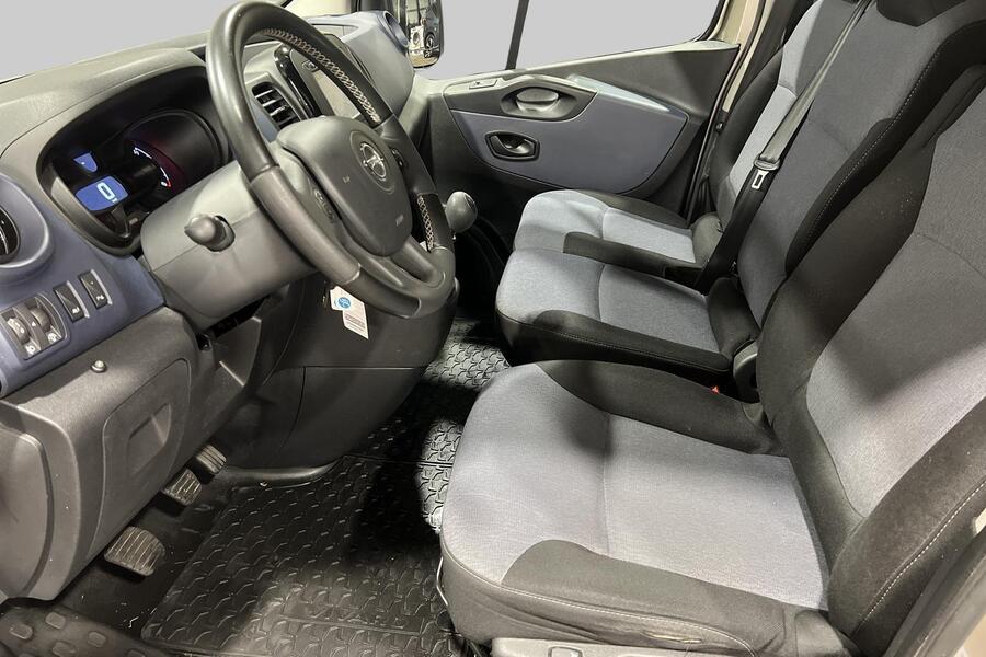 Opel Vivaro vaihtoauto