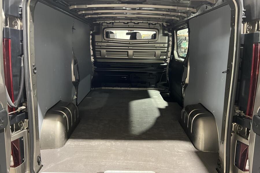Opel Vivaro vaihtoauto