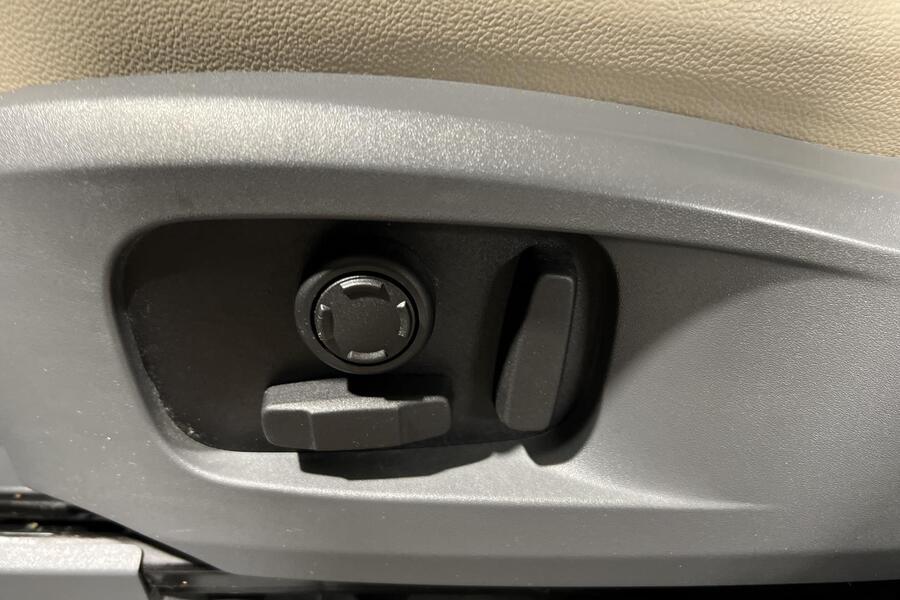 Land Rover Defender vaihtoauto