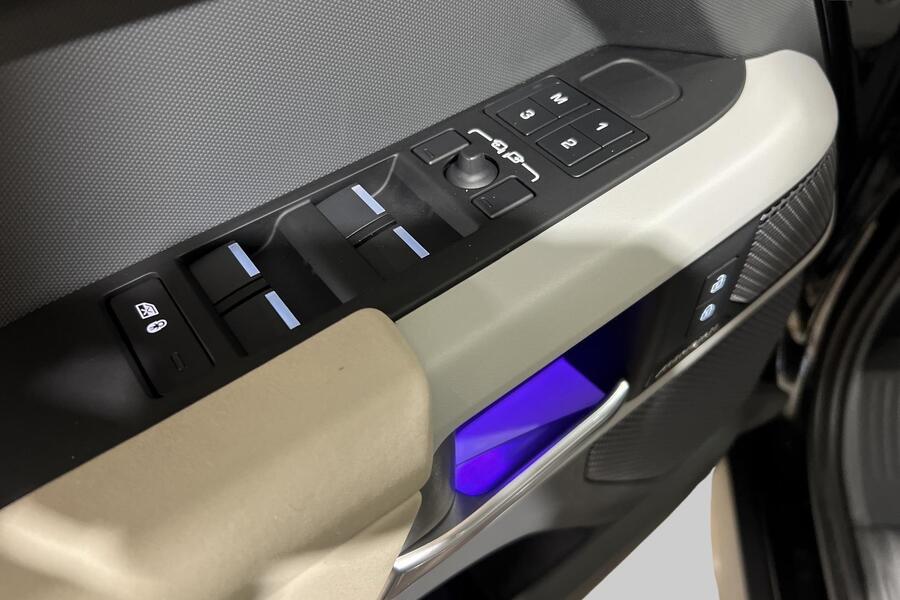 Land Rover Defender vaihtoauto