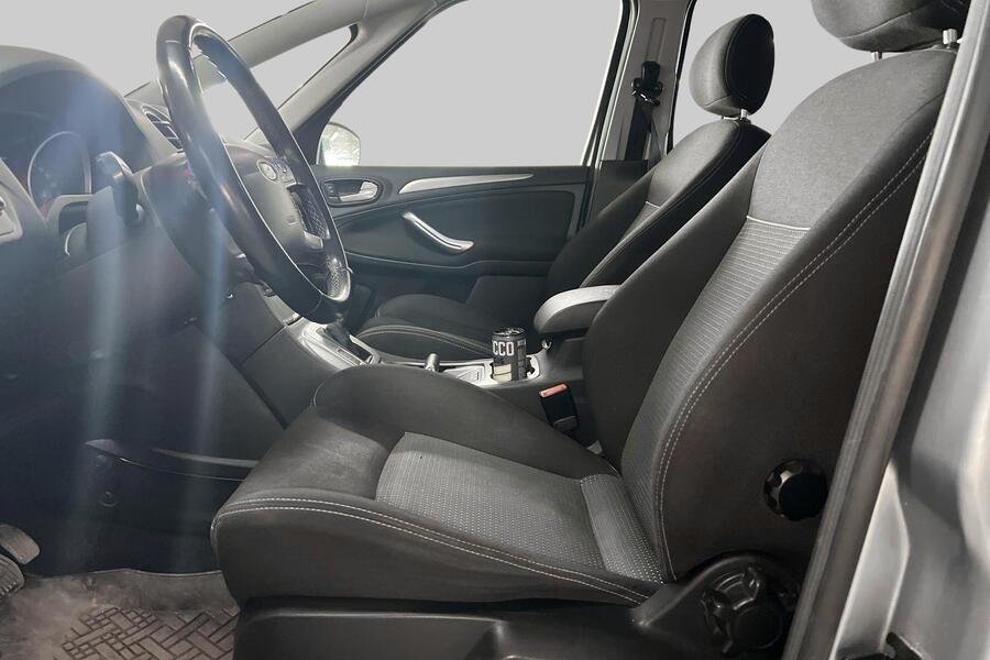 Ford S-MAX vaihtoauto