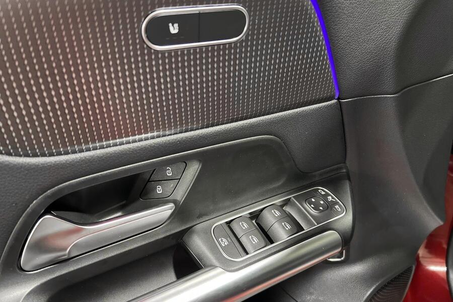 Mercedes-Benz EQA vaihtoauto