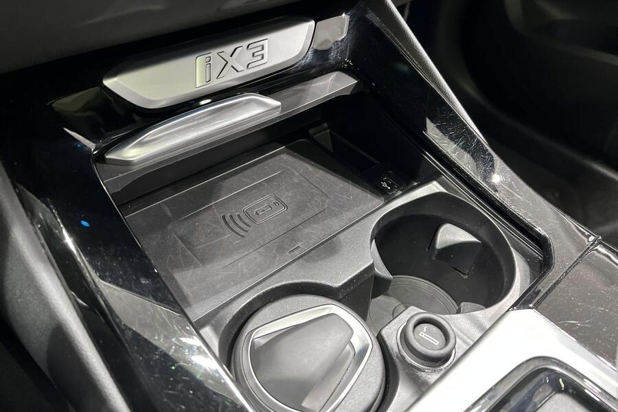 BMW iX3 vaihtoauto
