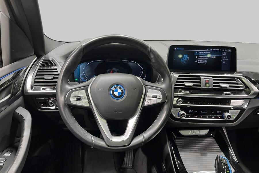 BMW iX3 vaihtoauto