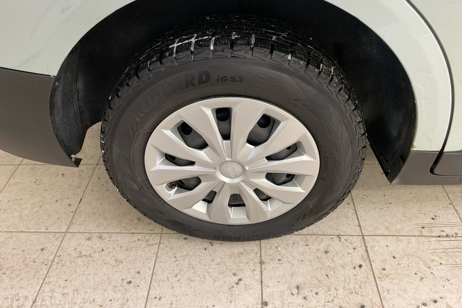 Ford Transit Courier vaihtoauto