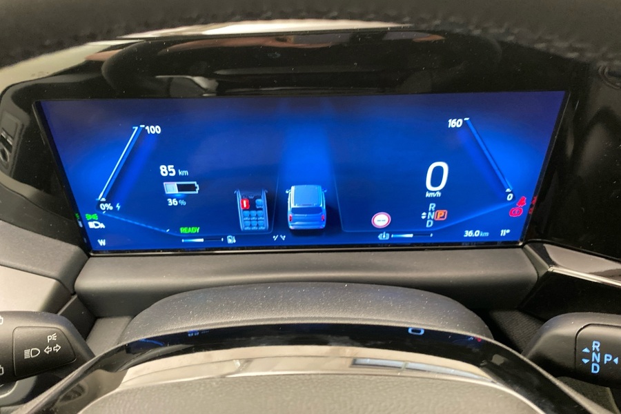 Ford Tourneo Custom vaihtoauto