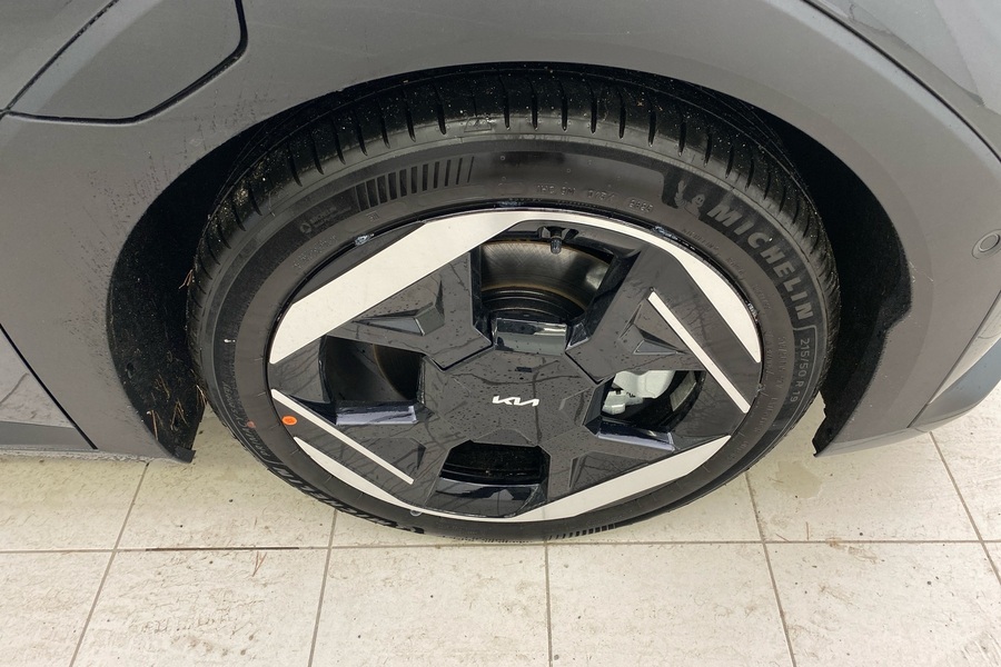 Kia EV4 vaihtoauto