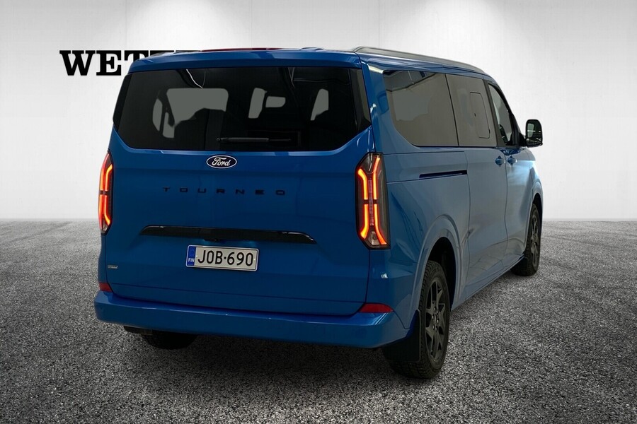 Ford Tourneo Custom vaihtoauto