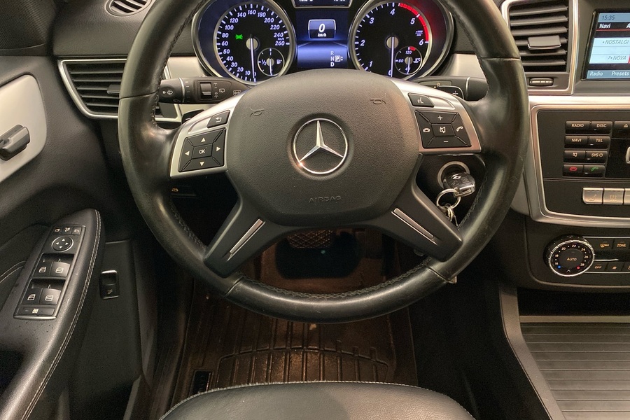 Mercedes-Benz ML vaihtoauto