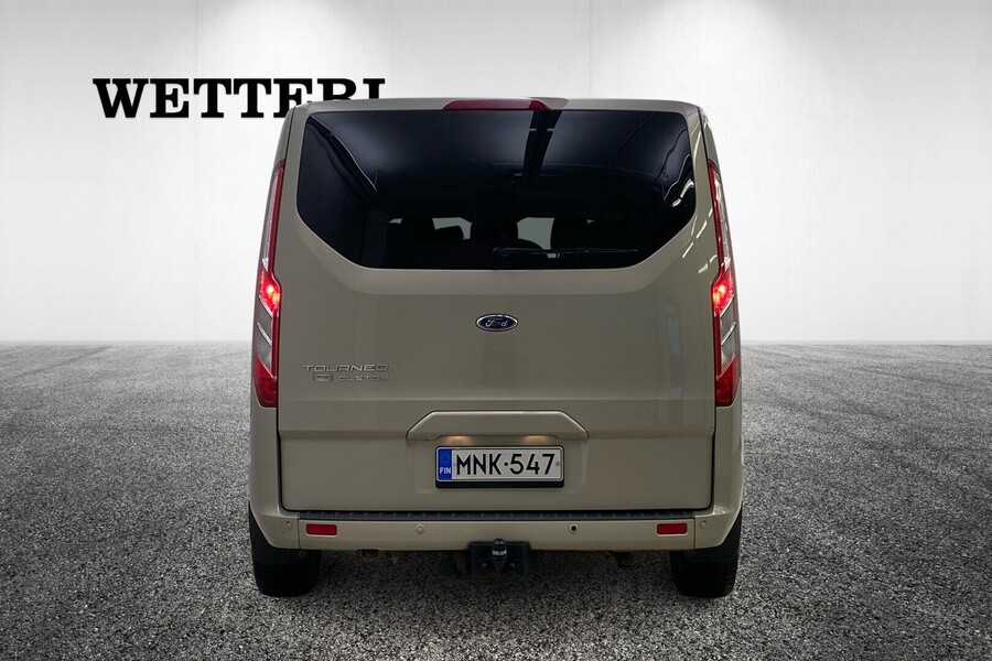 Ford Tourneo Custom vaihtoauto