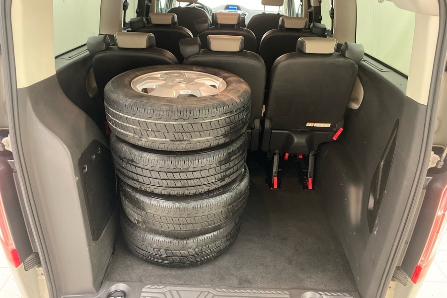 Ford Tourneo Custom vaihtoauto