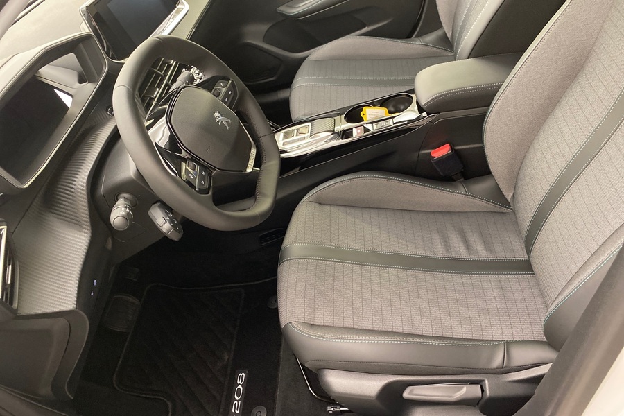 Peugeot e-208 vaihtoauto
